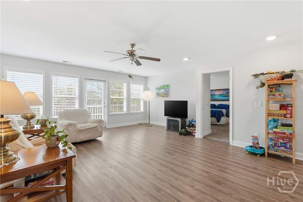 3 Bedroom Single Family Home/House's Image 28