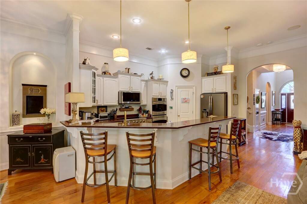 4 Bedroom Single Family Home/House's Image 10