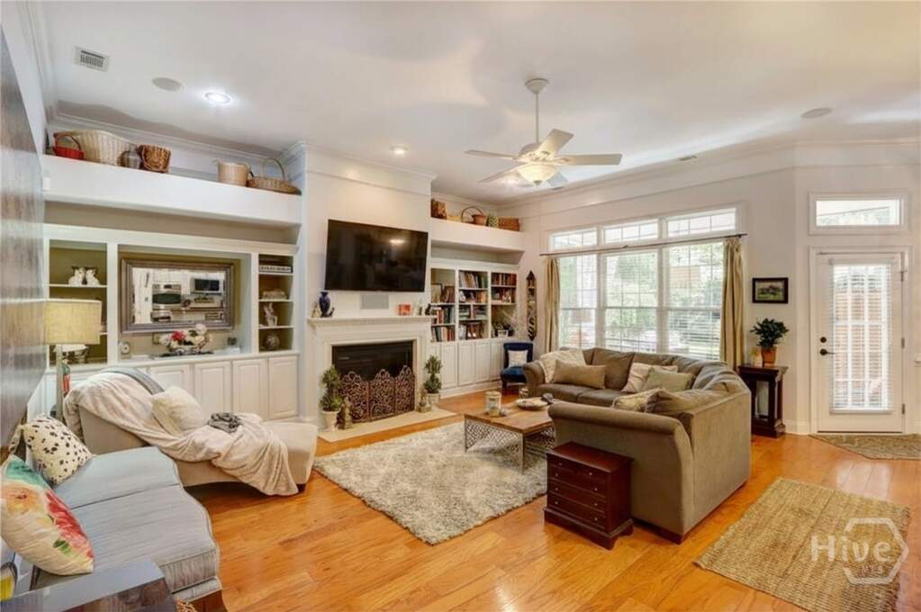 4 Bedroom Single Family Home/House's Image 13