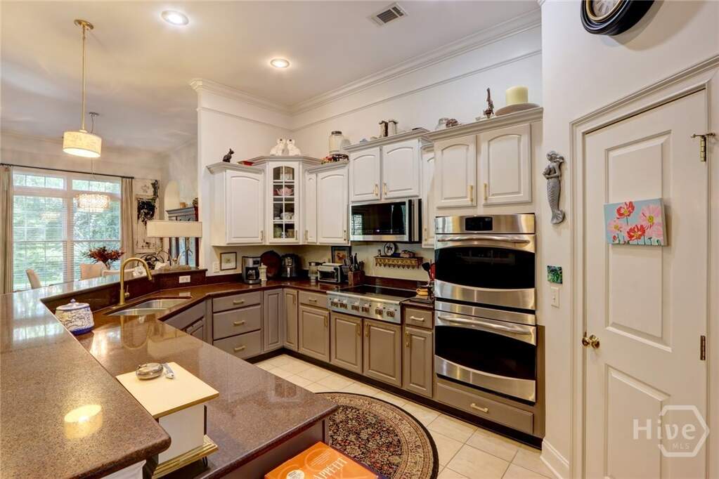4 Bedroom Single Family Home/House's Image 16