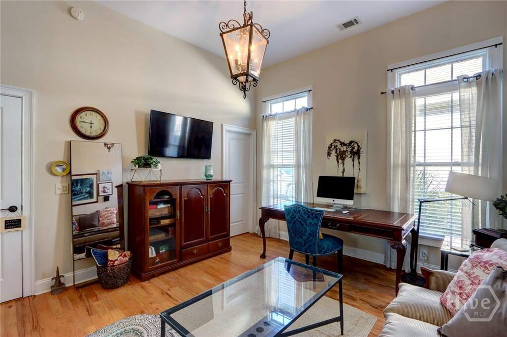 4 Bedroom Single Family Home/House's Image 25
