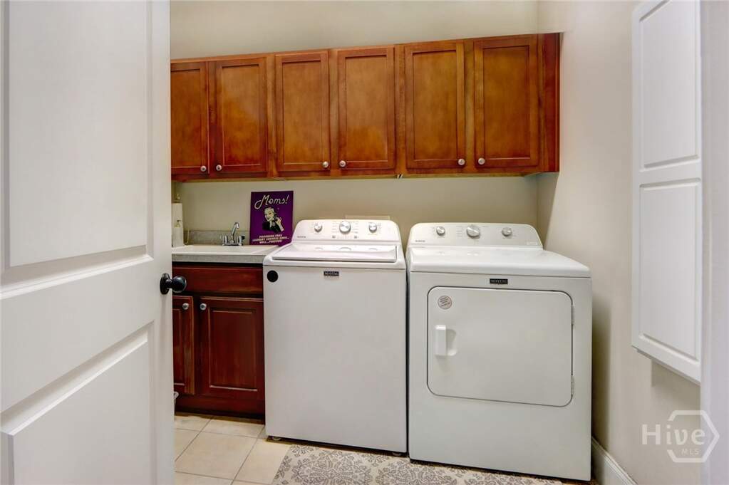 4 Bedroom Single Family Home/House's Image 27