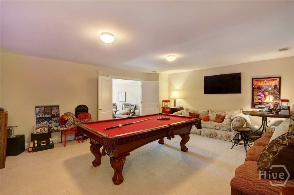 4 Bedroom Single Family Home/House's Image 40