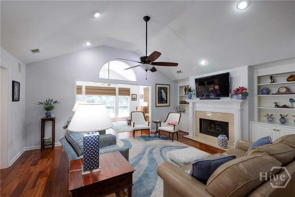 4 Bedroom Villa/Townhouse's Image 13