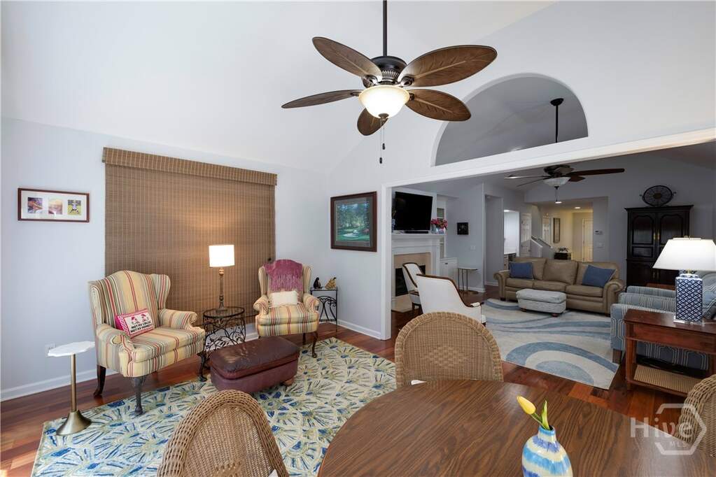 4 Bedroom Villa/Townhouse's Image 15