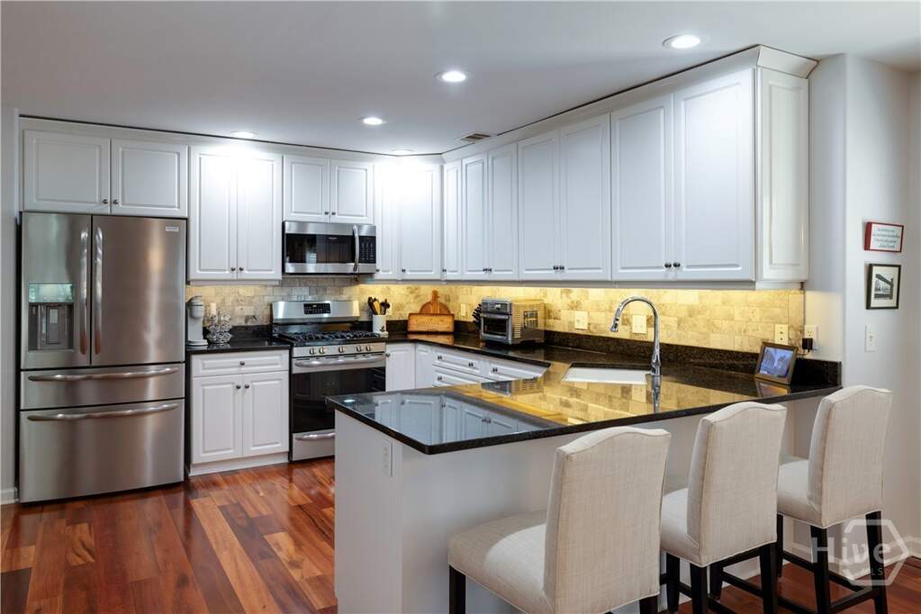 4 Bedroom Villa/Townhouse's Image 21