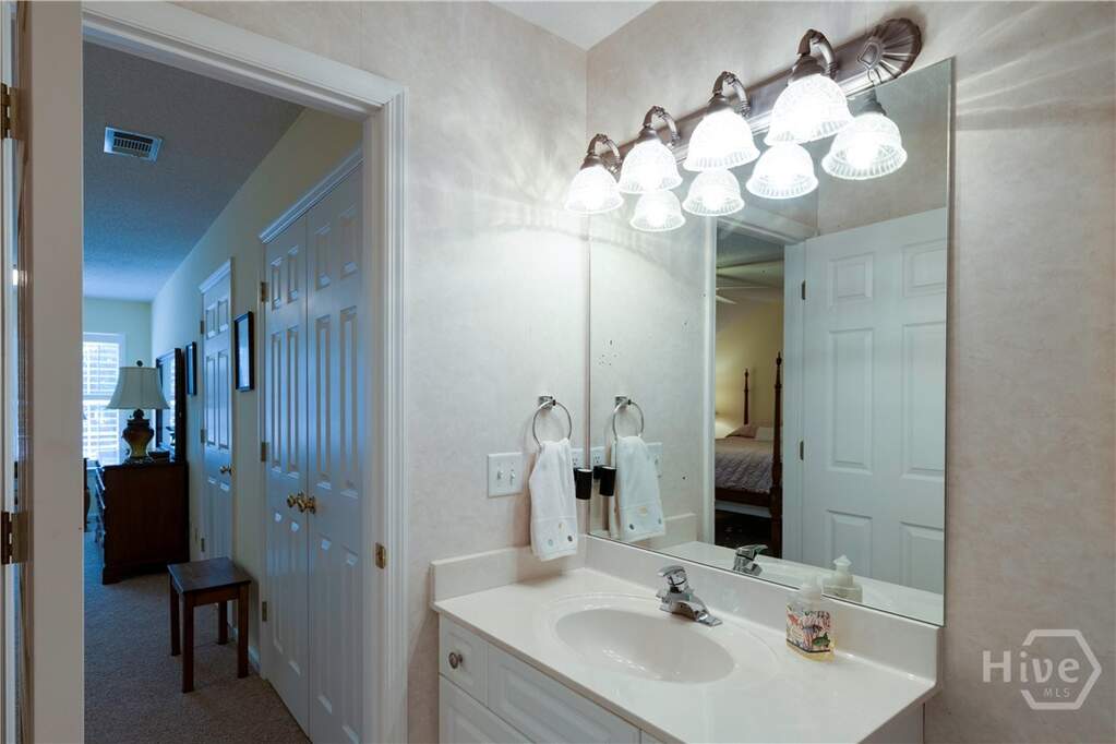 4 Bedroom Villa/Townhouse's Image 38
