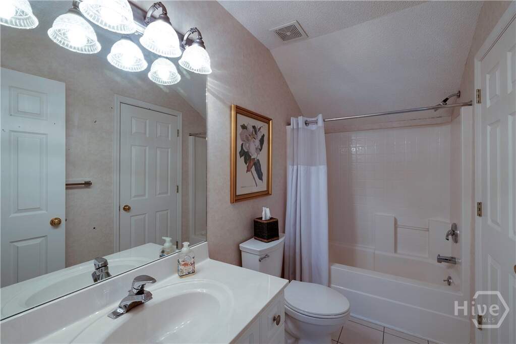 4 Bedroom Villa/Townhouse's Image 39