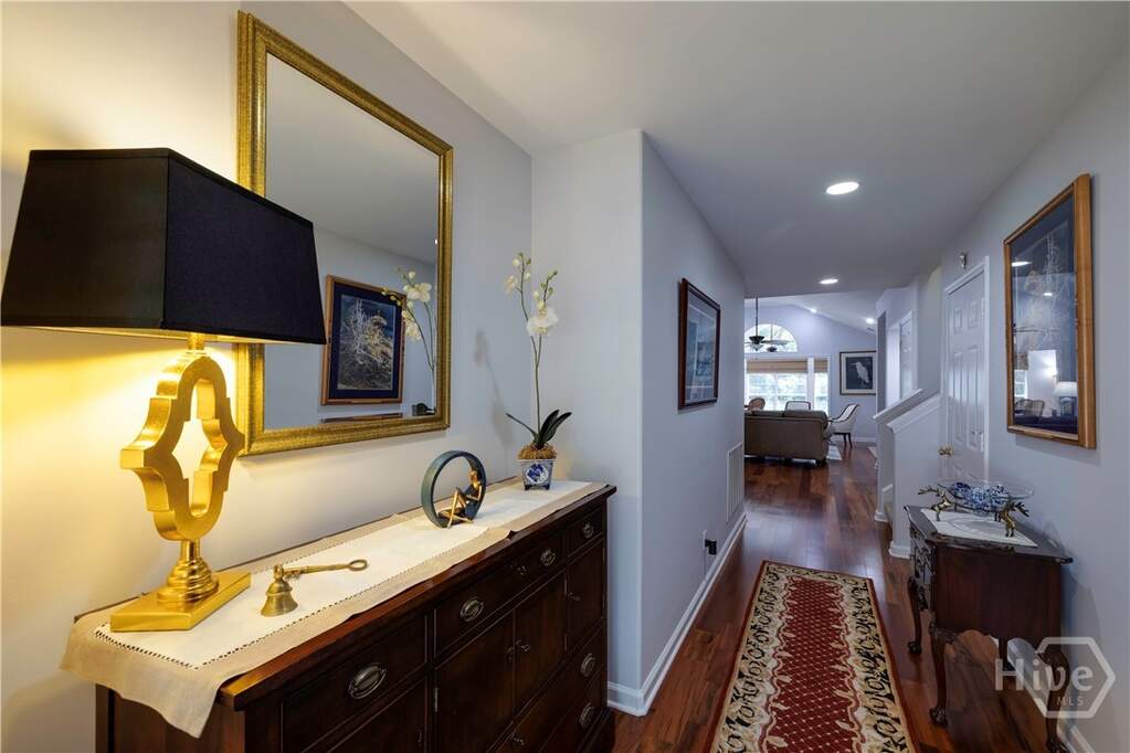 4 Bedroom Villa/Townhouse's Image 4