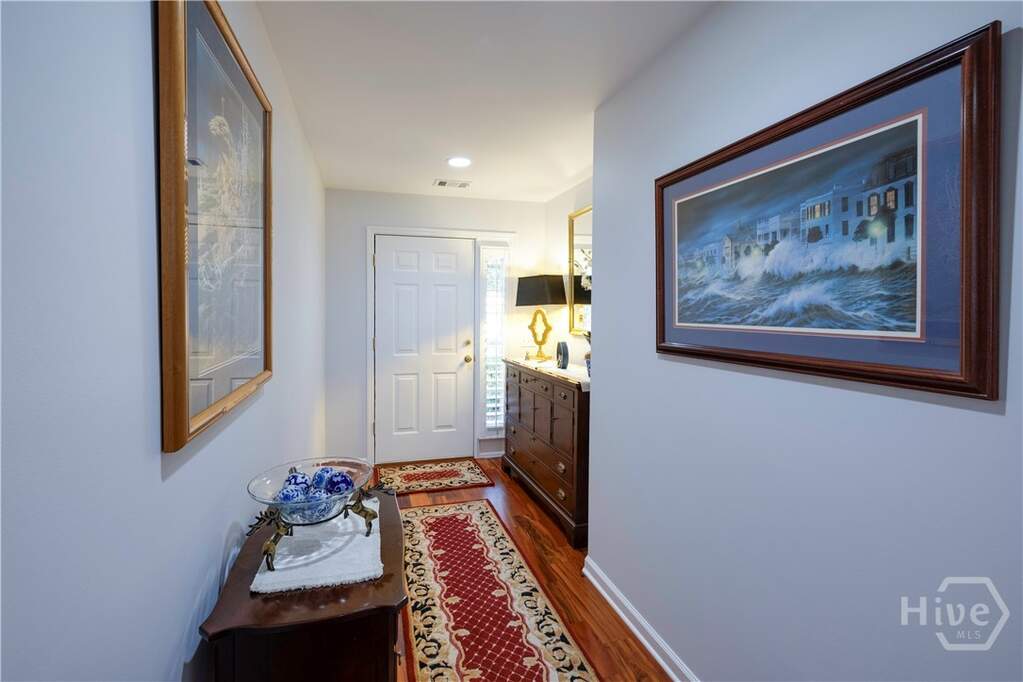 4 Bedroom Villa/Townhouse's Image 5