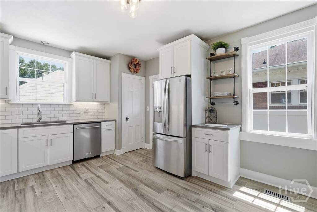 4 Bedroom Single Family Home/House's Image 12