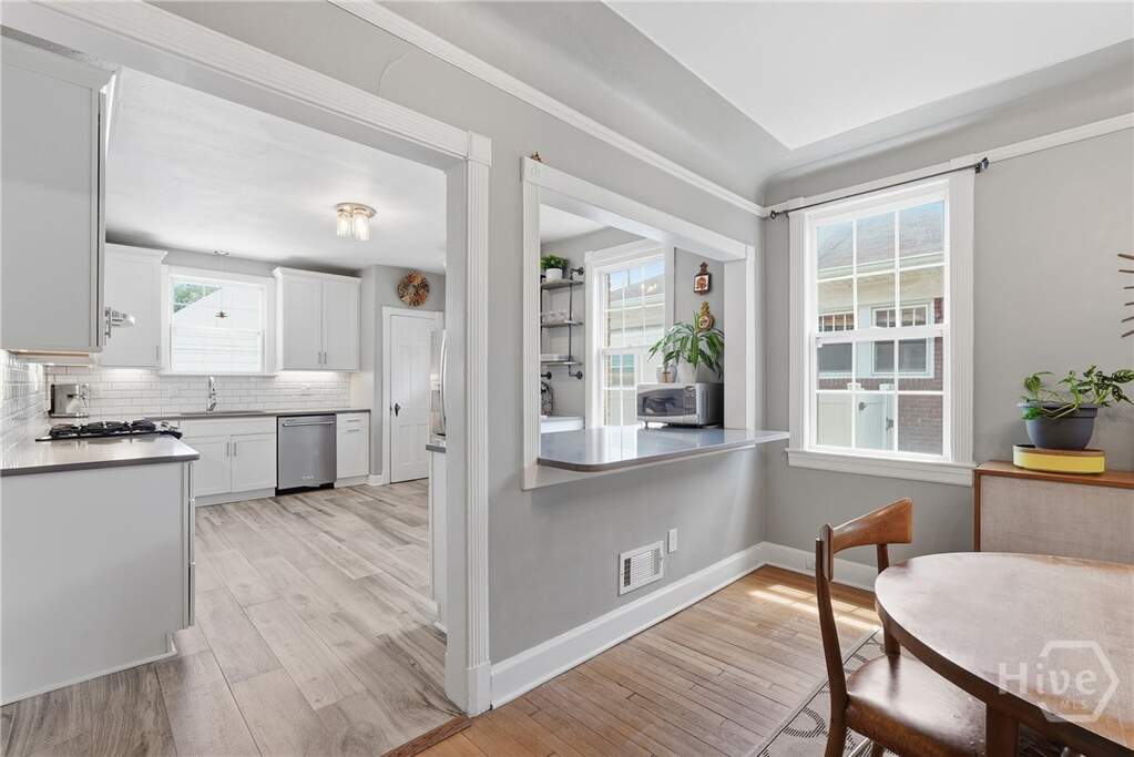 4 Bedroom Single Family Home/House's Image 14