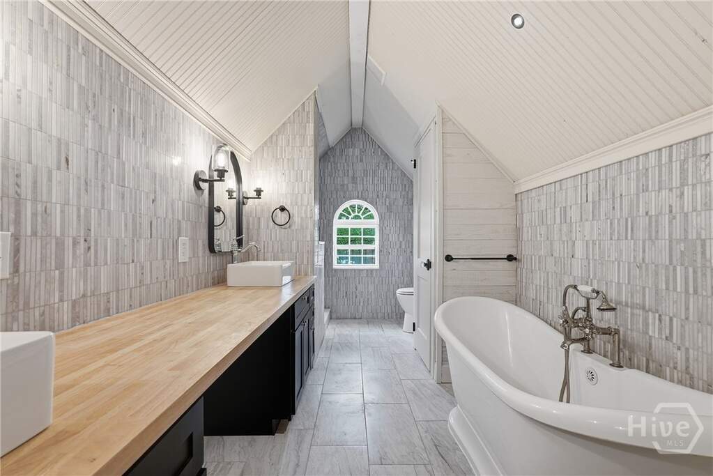 4 Bedroom Single Family Home/House's Image 24