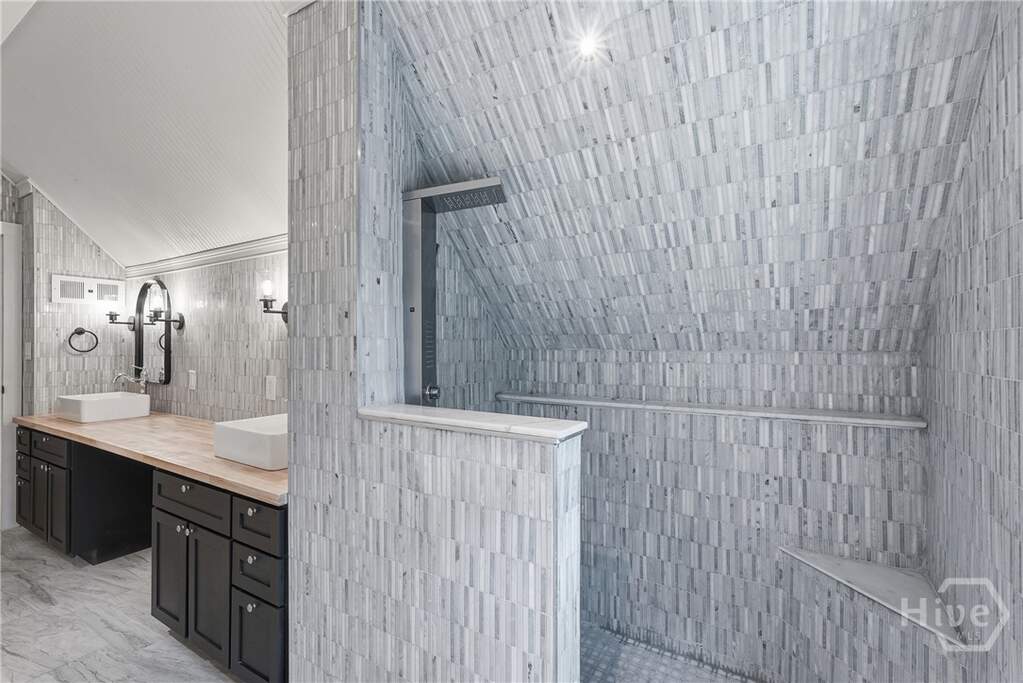 4 Bedroom Single Family Home/House's Image 26