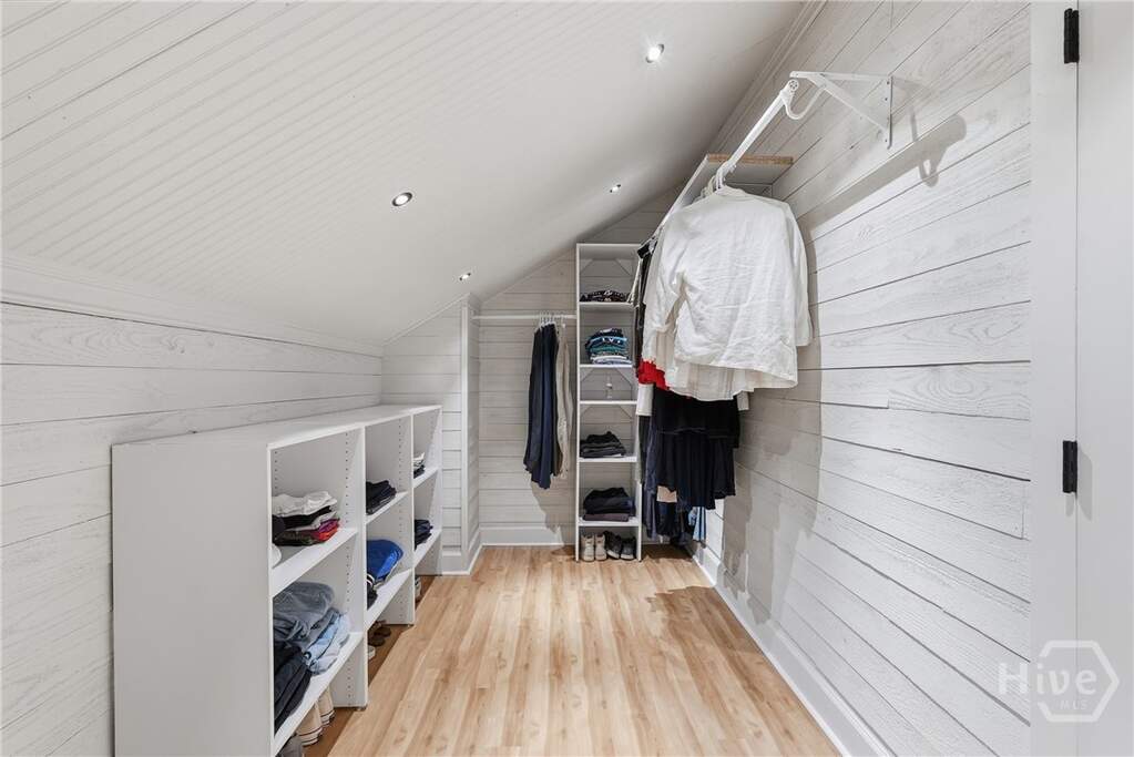 4 Bedroom Single Family Home/House's Image 28
