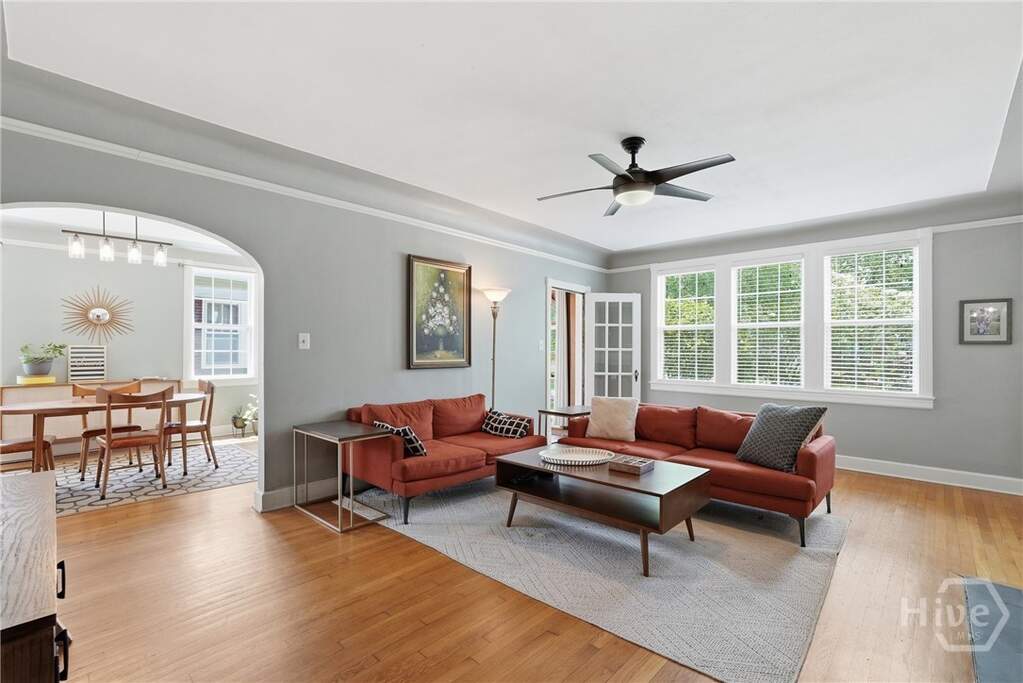 4 Bedroom Single Family Home/House's Image 3