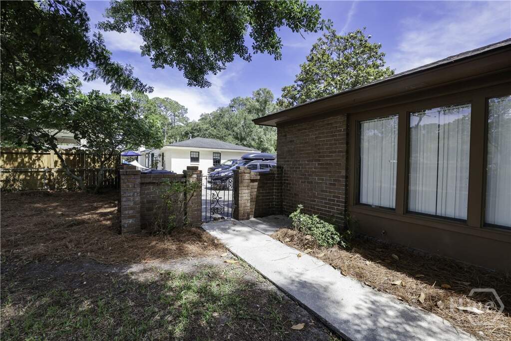4 Bedroom Single Family Home/House's Image 7