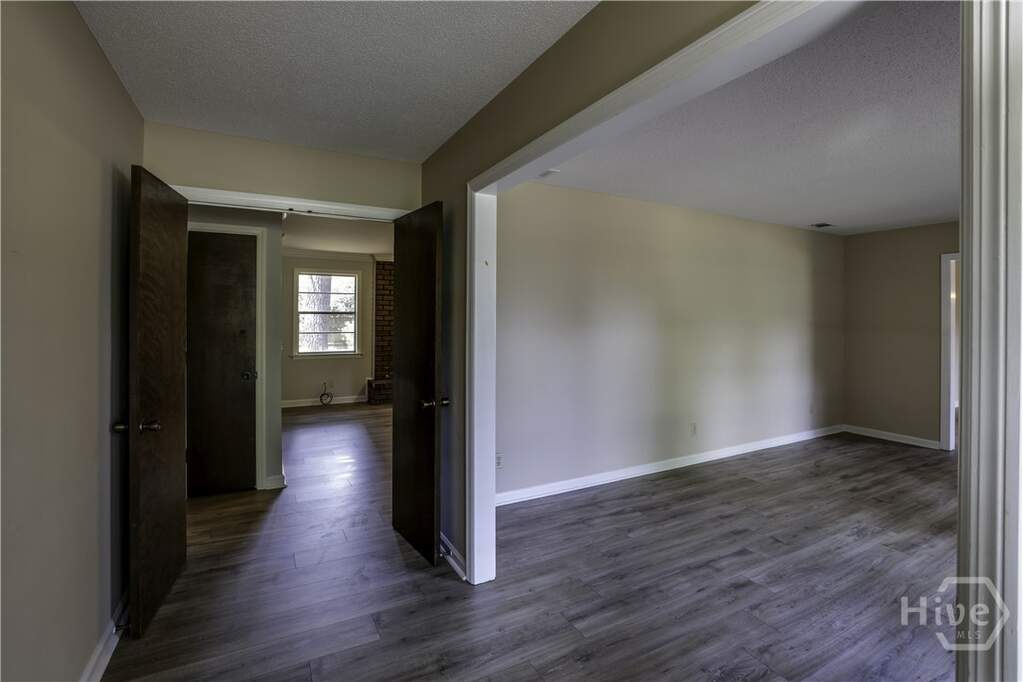 4 Bedroom Single Family Home/House's Image 18