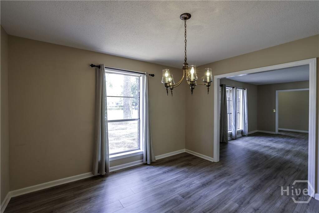 4 Bedroom Single Family Home/House's Image 23