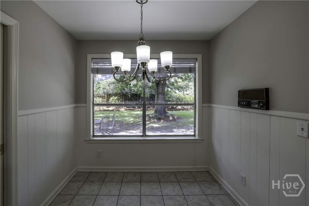 4 Bedroom Single Family Home/House's Image 25