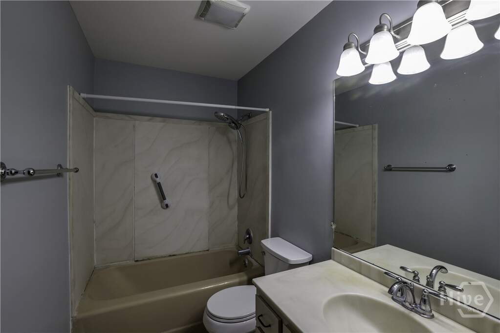 4 Bedroom Single Family Home/House's Image 36