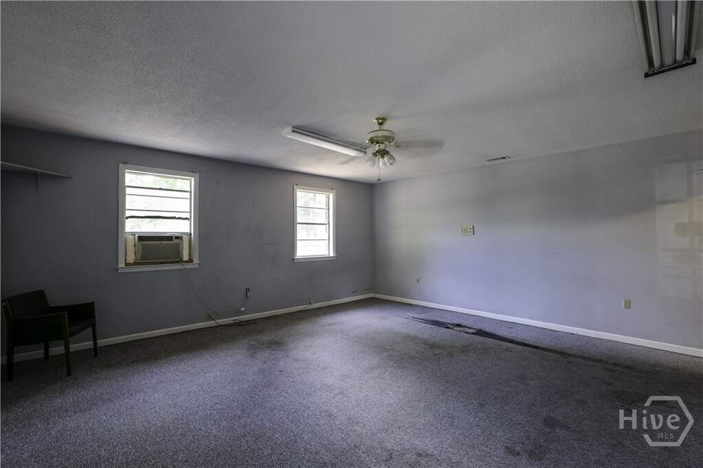 4 Bedroom Single Family Home/House's Image 39
