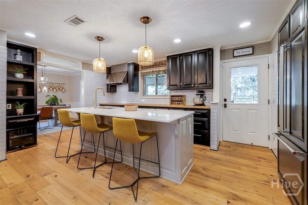 4 Bedroom Single Family Home/House's Image 7