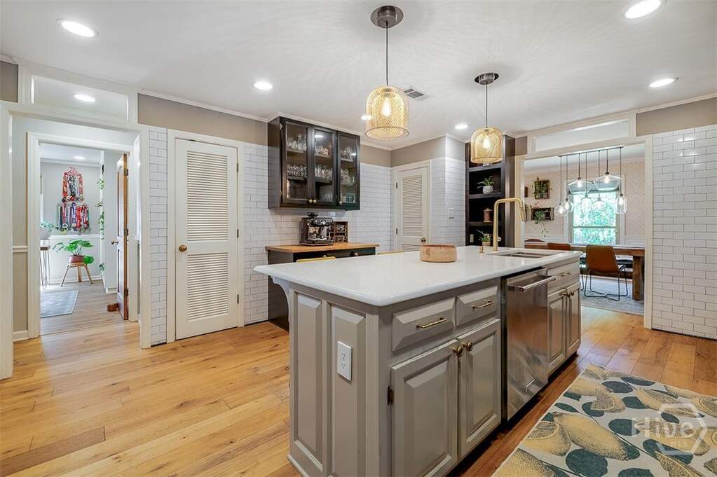 4 Bedroom Single Family Home/House's Image 10