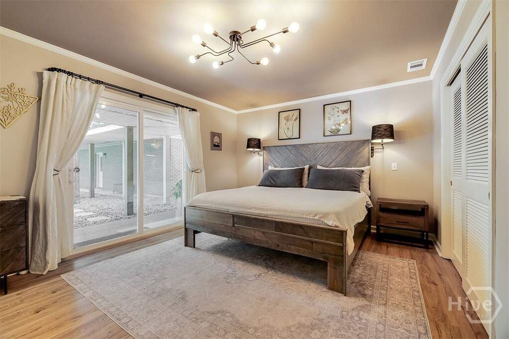 4 Bedroom Single Family Home/House's Image 15