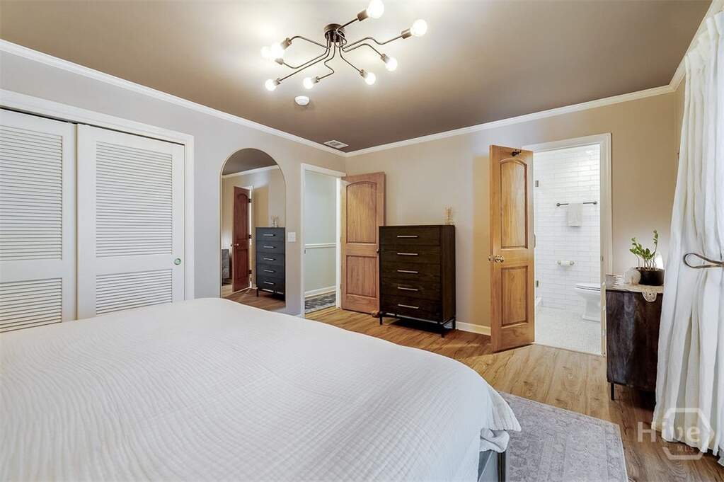 4 Bedroom Single Family Home/House's Image 17