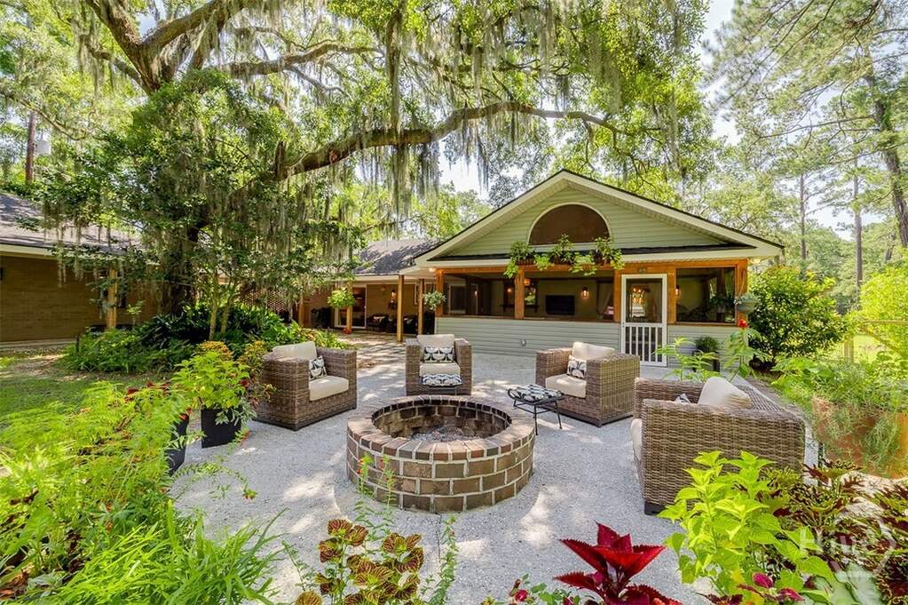 4 Bedroom Single Family Home/House's Image 35