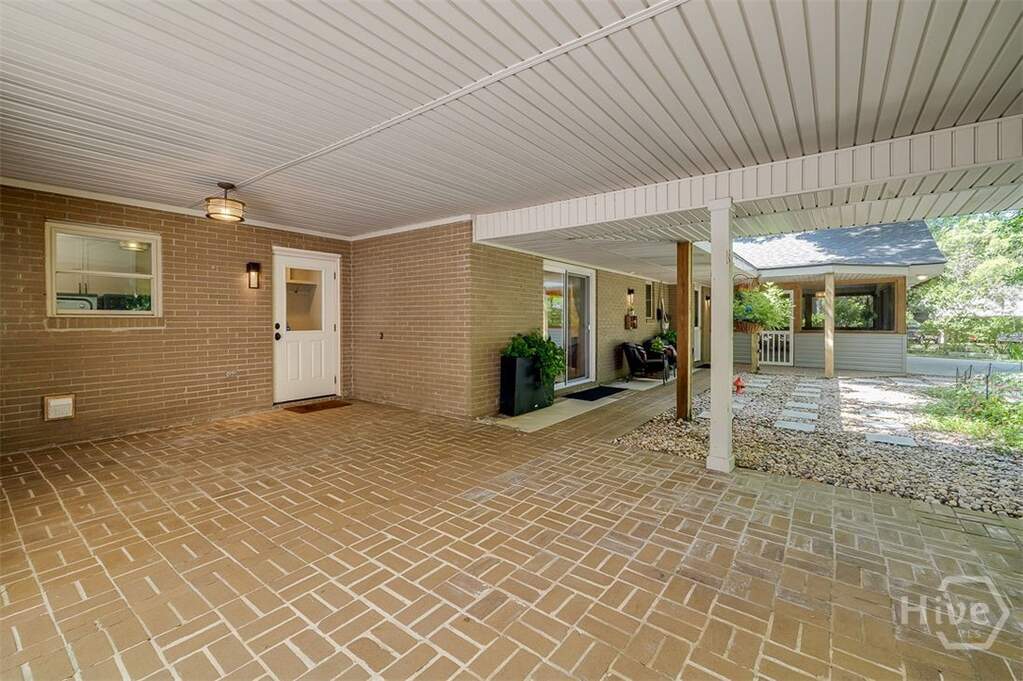 4 Bedroom Single Family Home/House's Image 42