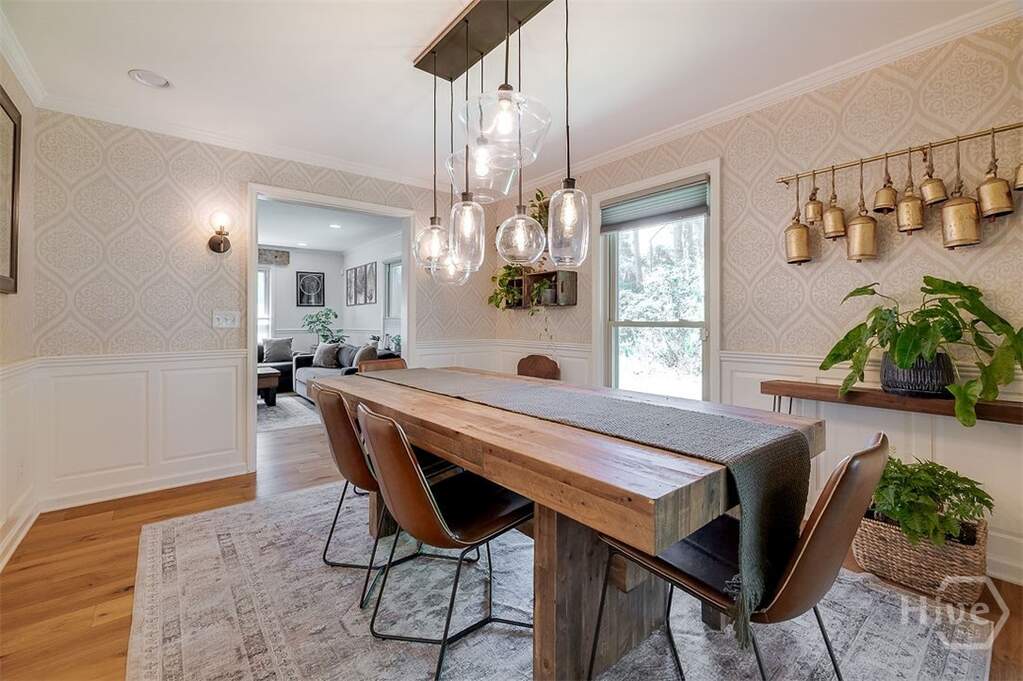4 Bedroom Single Family Home/House's Image 6