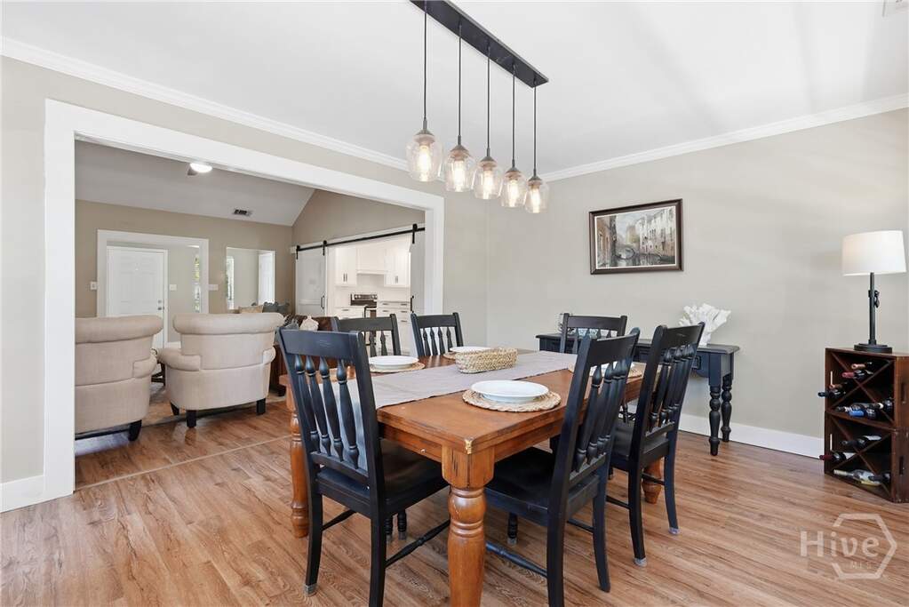 3 Bedroom Single Family Home/House's Image 8