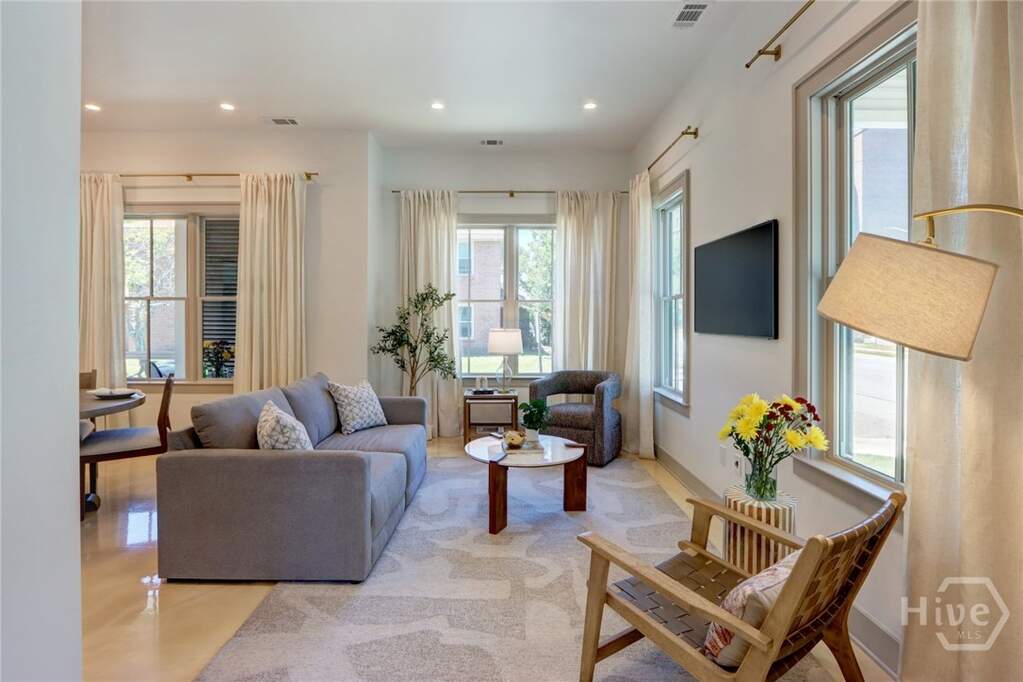 3 Bedroom Single Family Home/House's Image 7