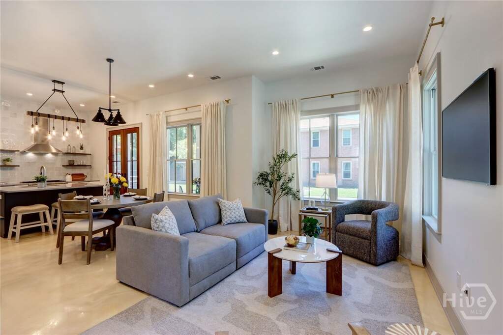 3 Bedroom Single Family Home/House's Image 9