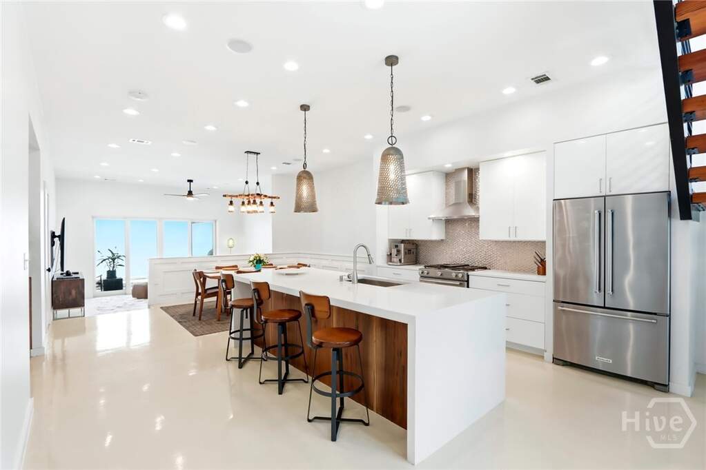 3 Bedroom Single Family Home/House's Image 8