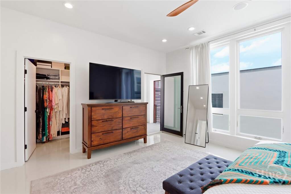 3 Bedroom Single Family Home/House's Image 32