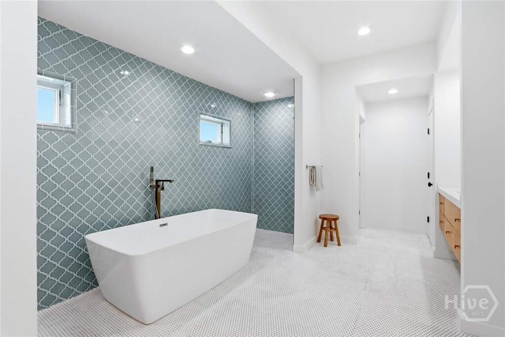 3 Bedroom Single Family Home/House's Image 38