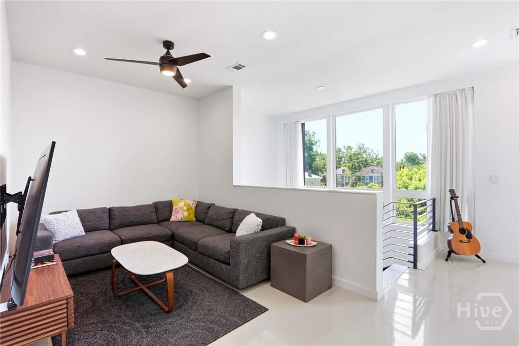 3 Bedroom Single Family Home/House's Image 41