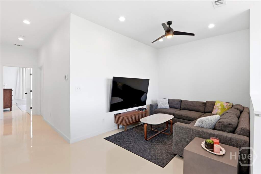 3 Bedroom Single Family Home/House's Image 42
