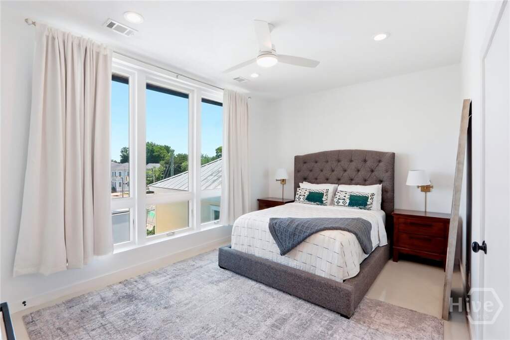 3 Bedroom Single Family Home/House's Image 48