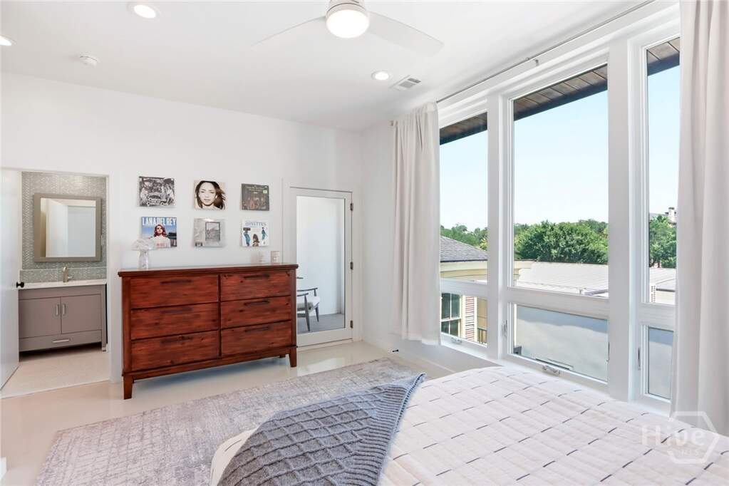 3 Bedroom Single Family Home/House's Image 49