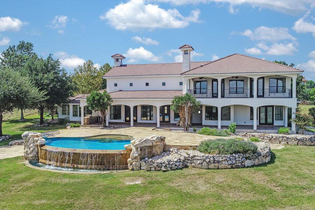 4 Bedroom Single Family Home/House's Image 26