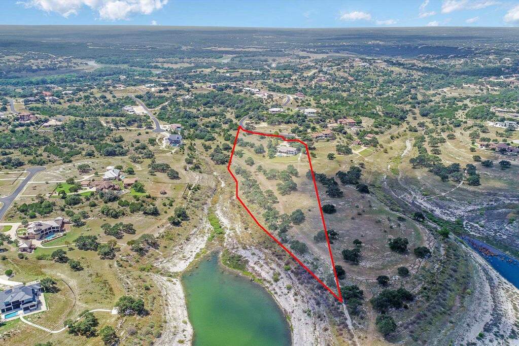 Outline of 10  acre property showing lake frontage and access to cove