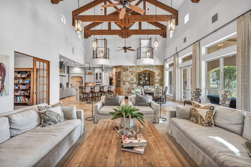 4 Bedroom Single Family Home/House's Image 3