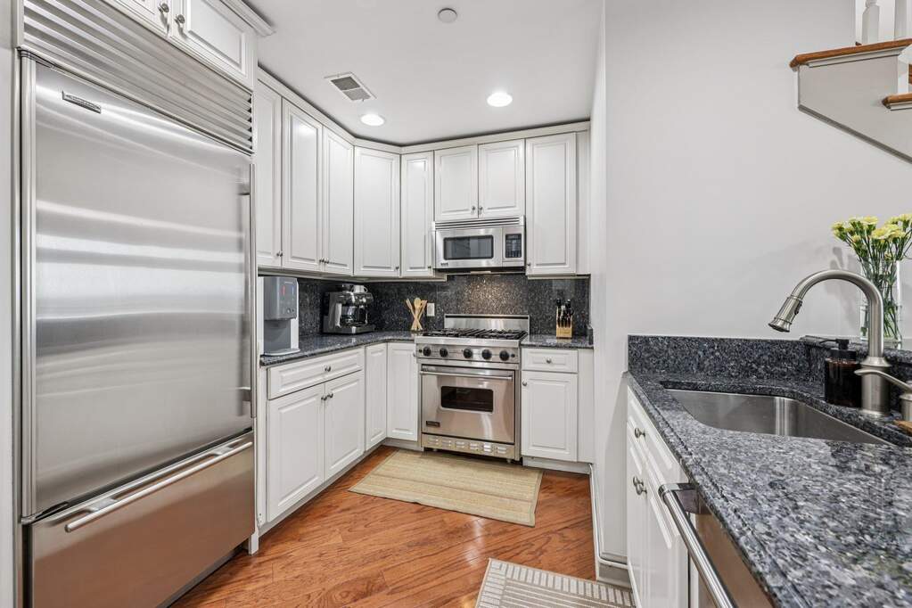 3 Bedroom Apartment/Flat's Image 3