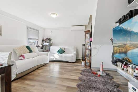 5 Bedroom Multi Unit's Image 39