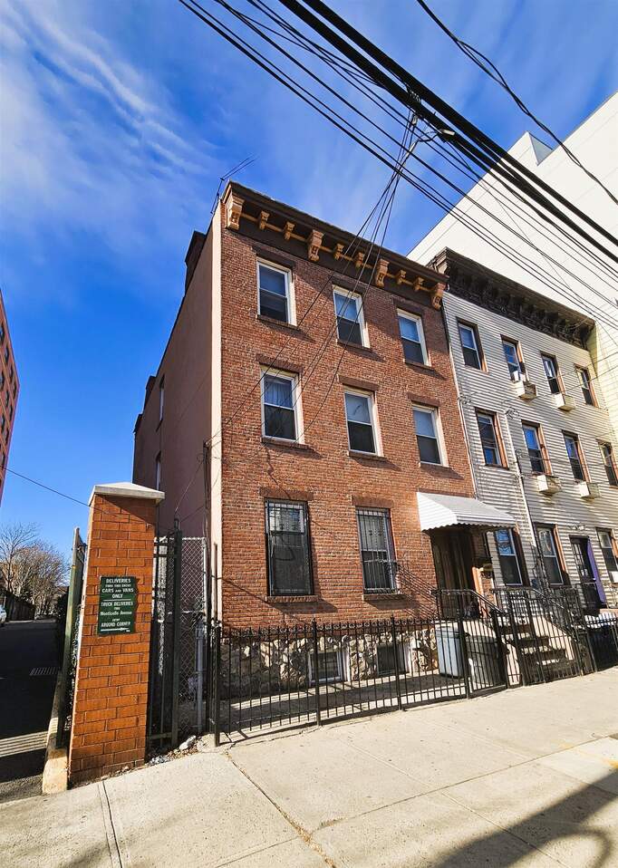 5 Bedroom Multi Unit's Image 5