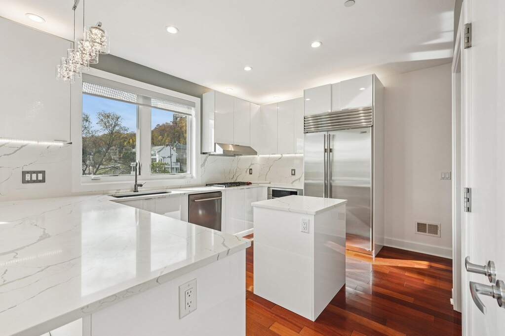 4 Bedroom Villa/Townhouse's Image 8